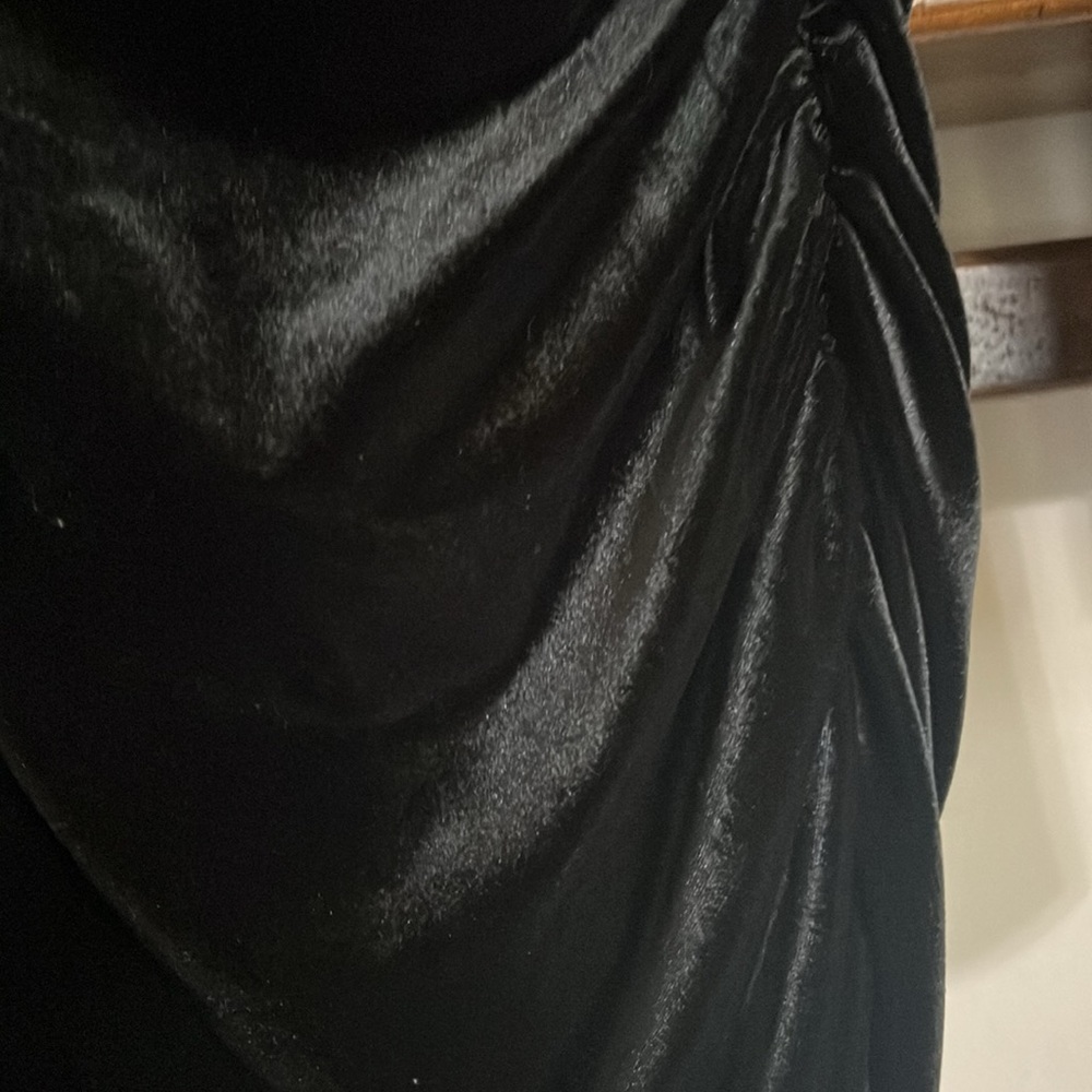 GUBERRY Solid Black Plush Velour Cross Front Mermaid Midi Dress, Sz XL, GUC. - Picture 8 of 9